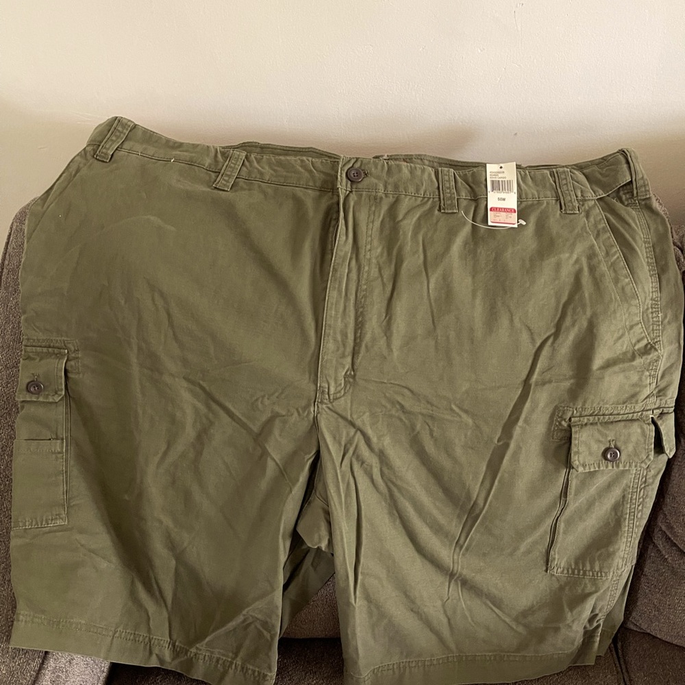 NWT Men’s Izod Shorts. 50 waste